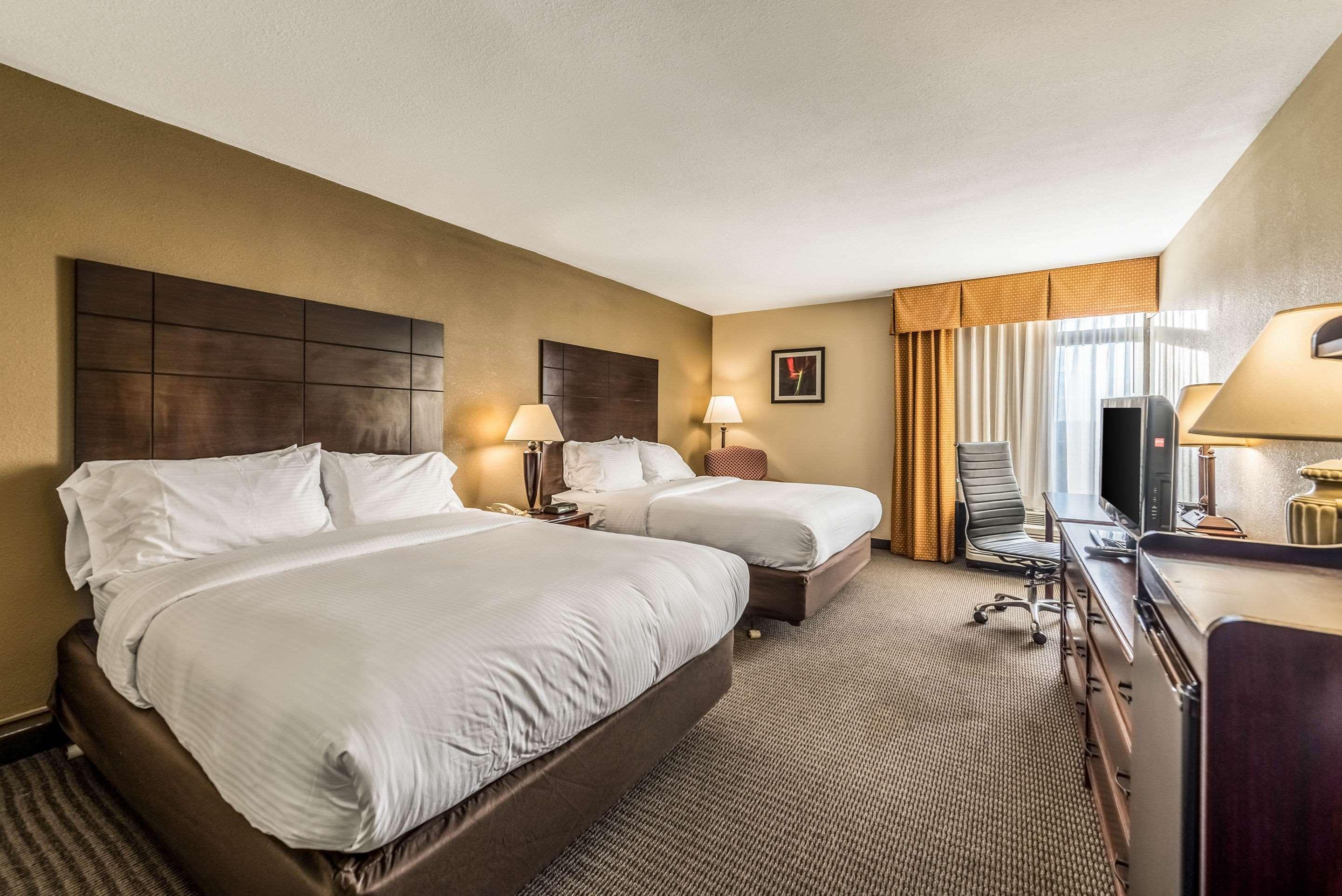 Clarion Hotel Cincinnati North Sharonville Esterno foto