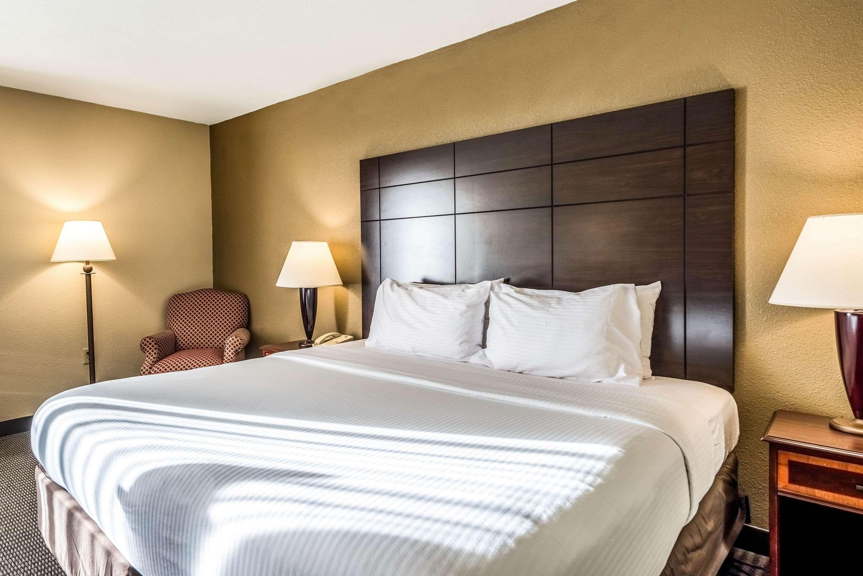 Clarion Hotel Cincinnati North Sharonville Esterno foto