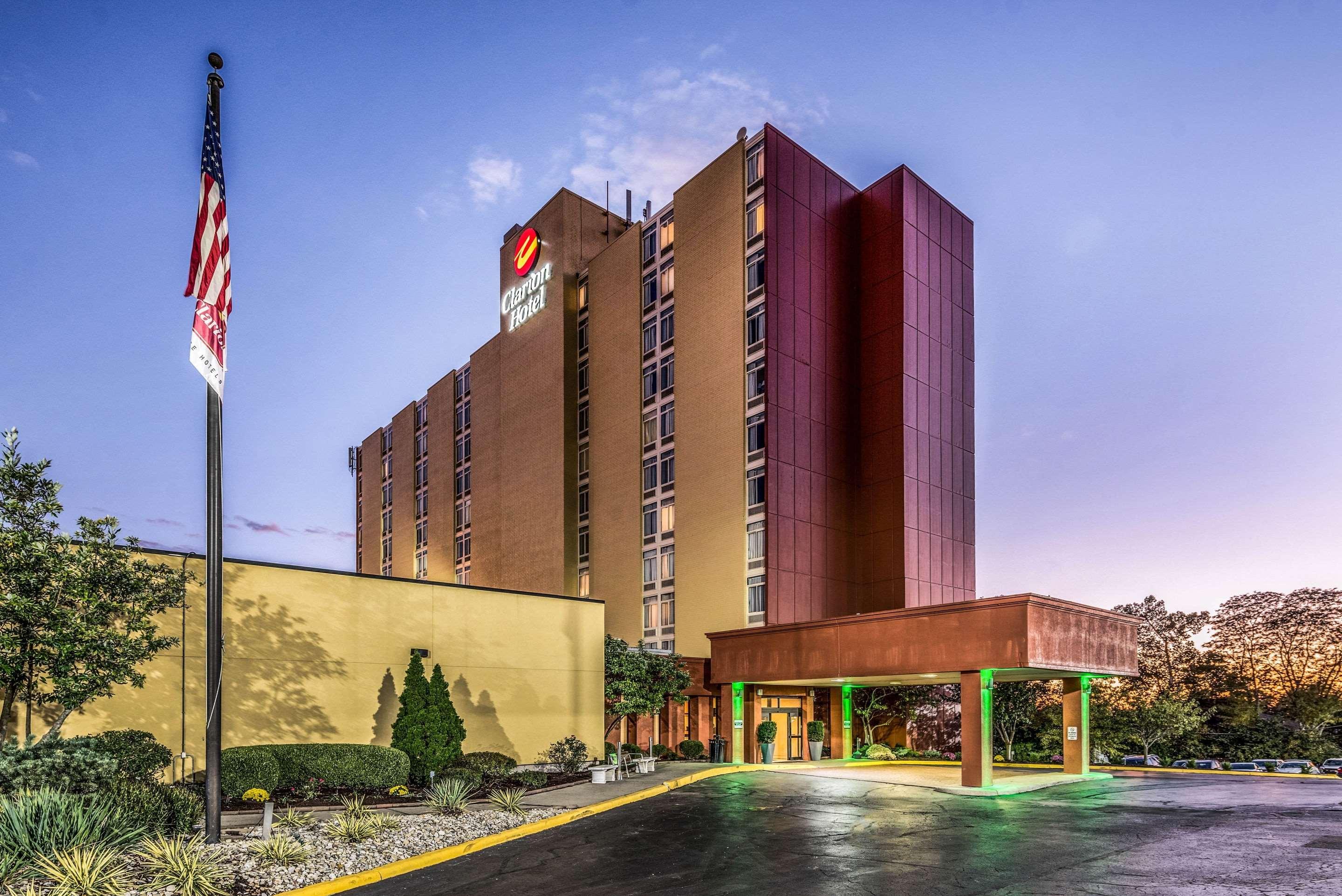 Clarion Hotel Cincinnati North Sharonville Esterno foto