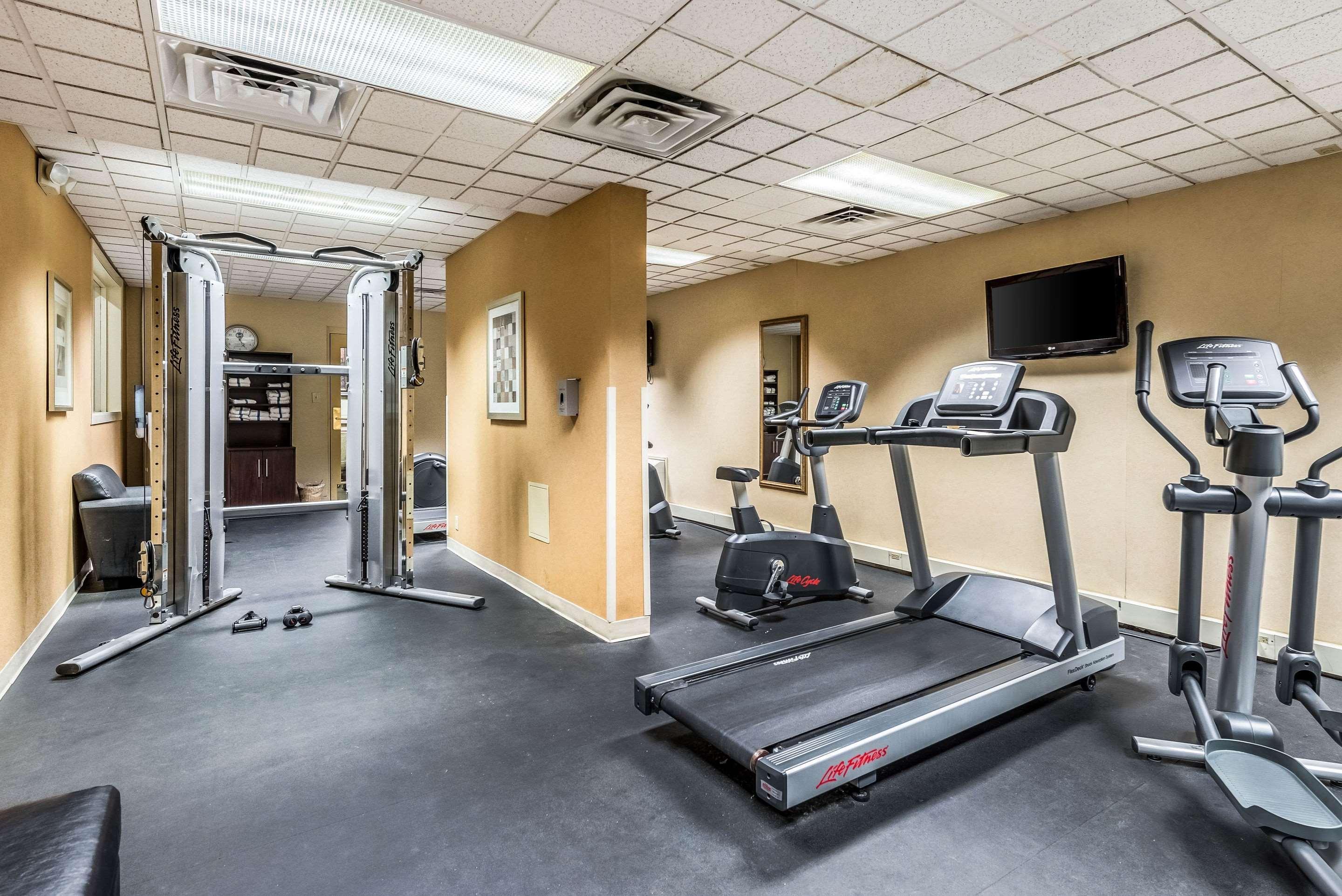 Clarion Hotel Cincinnati North Sharonville Esterno foto
