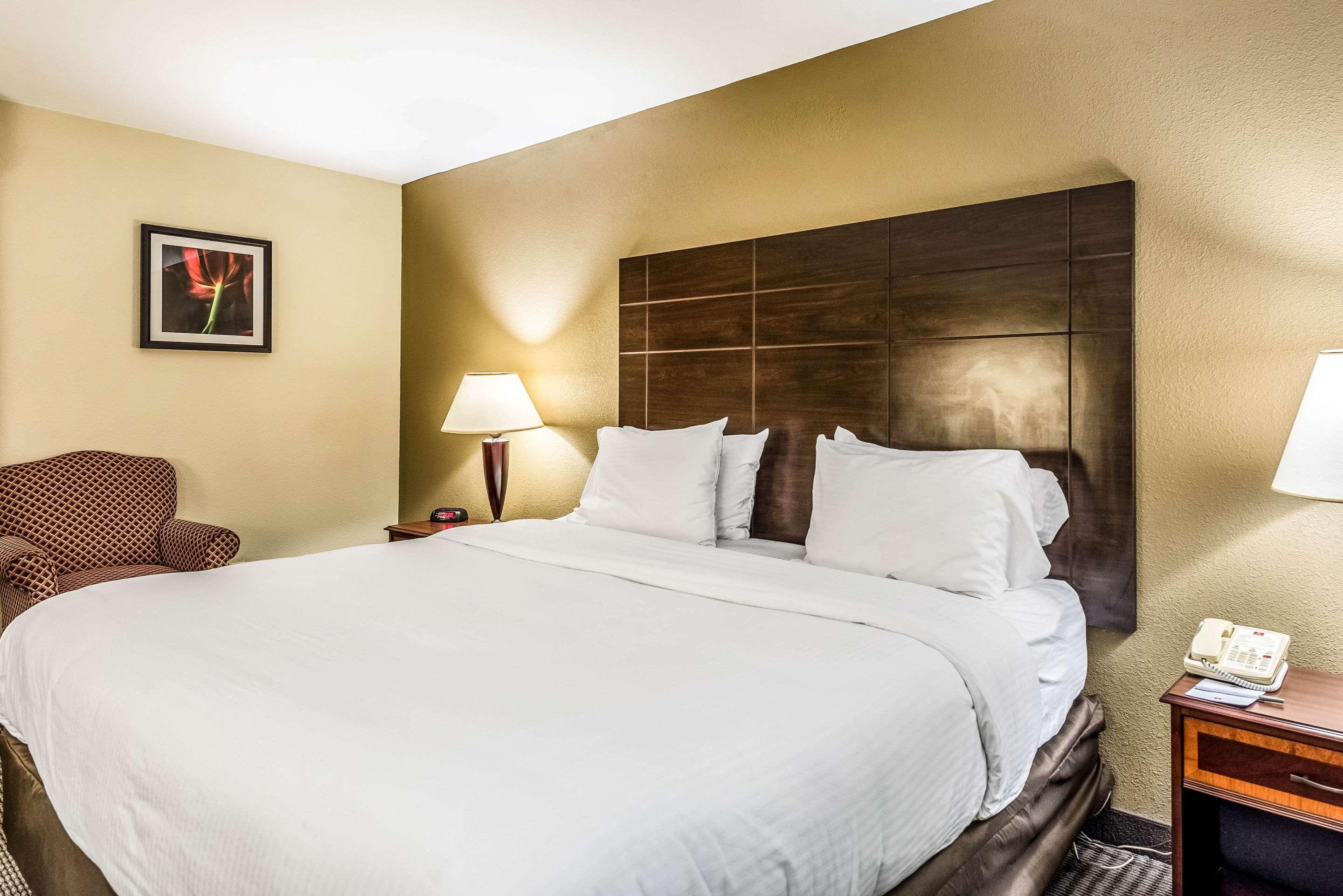Clarion Hotel Cincinnati North Sharonville Esterno foto